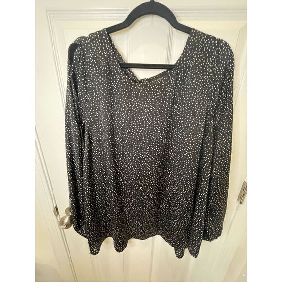 Lane Bryant 26/28 bundle kit blouse cold shoulder tank black - Picture 2 of 10